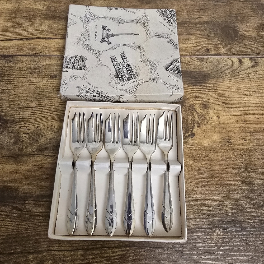 Vintage Sheffield England silverplate dessert fork set of 6 with box
